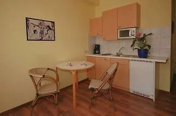 Отель Boardinghouse Mitterweg 5 & 13 3*